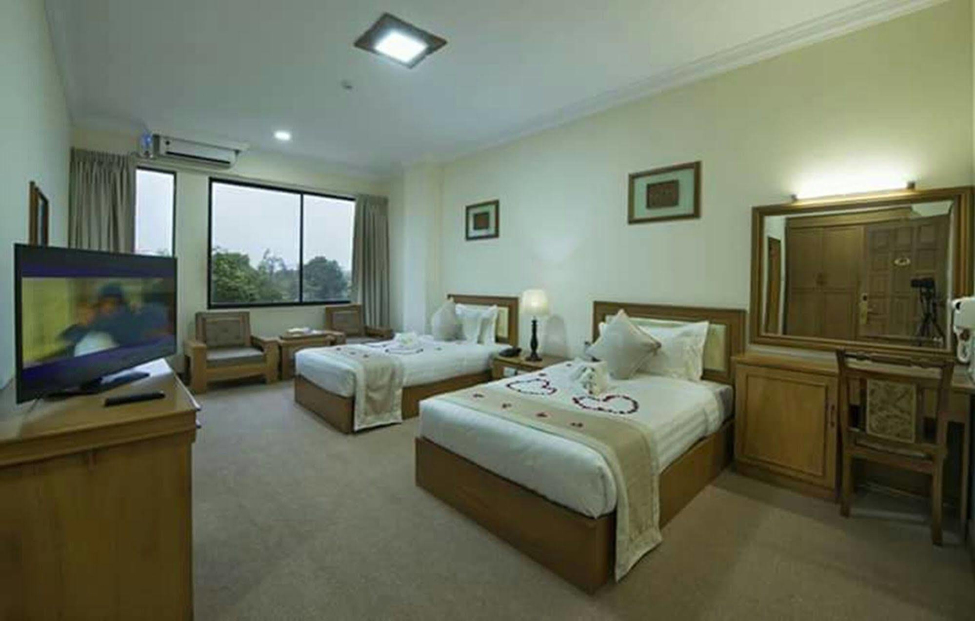 Hotel Shwe Nann Htike Pyin U Lwin Zewnętrze zdjęcie