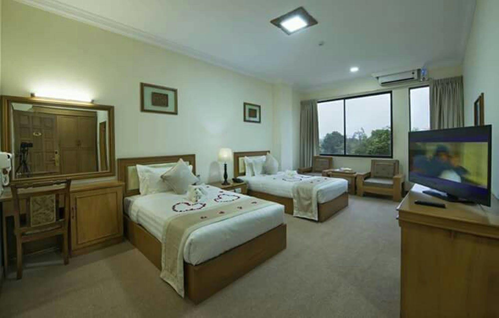 Hotel Shwe Nann Htike Pyin U Lwin Zewnętrze zdjęcie