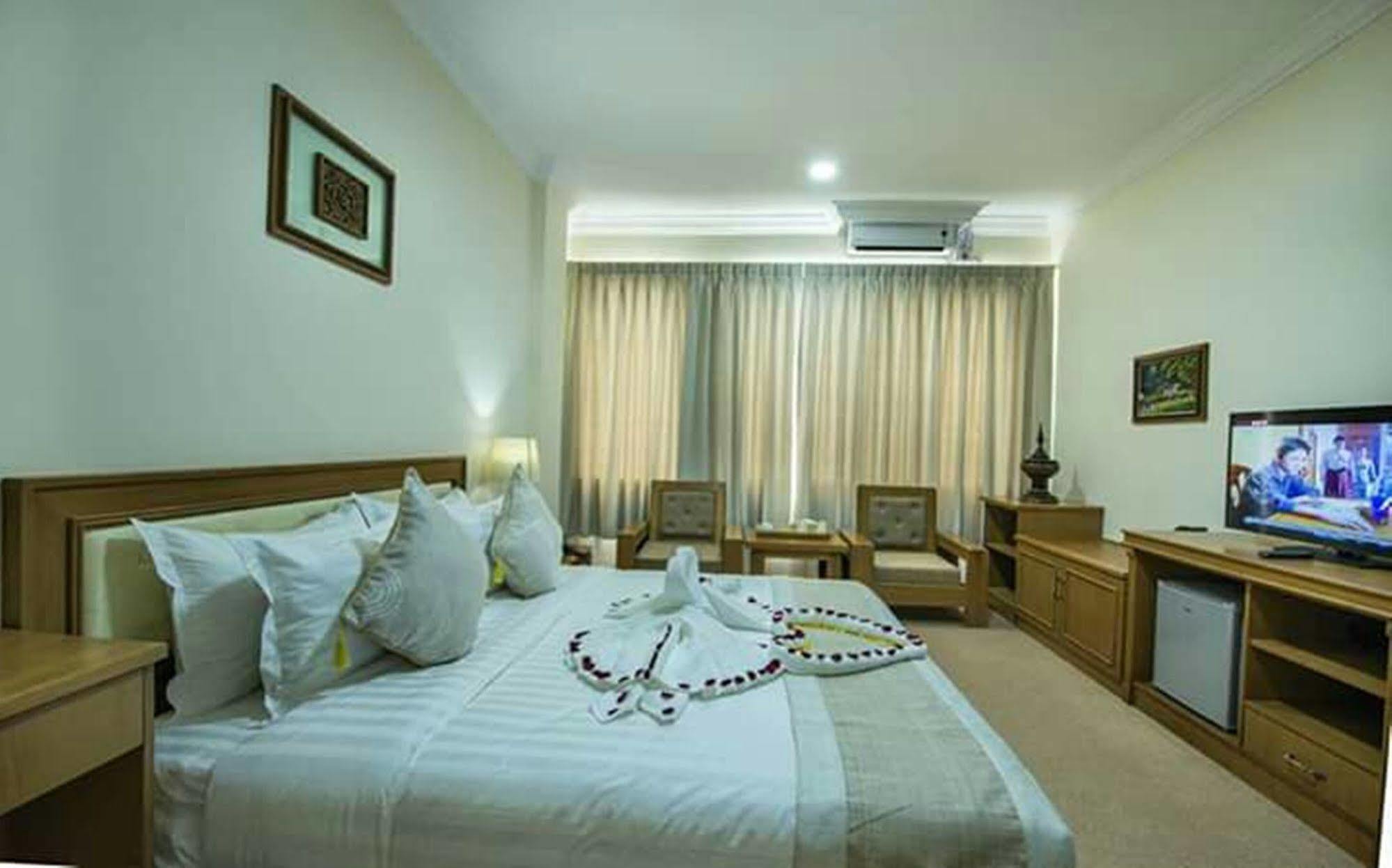 Hotel Shwe Nann Htike Pyin U Lwin Zewnętrze zdjęcie